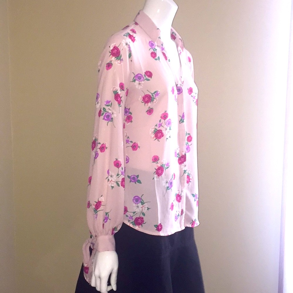NWT, Express  floral button down blouse , size S/P